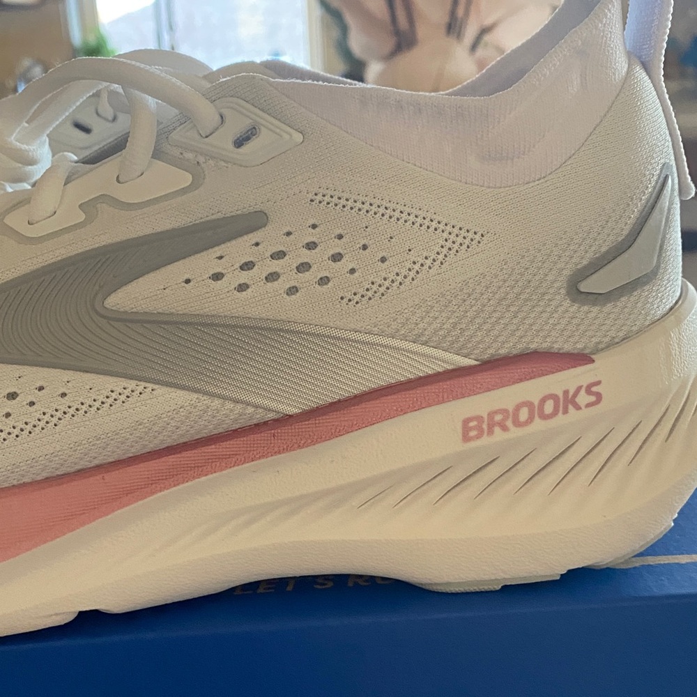 ‼️NEW RELEASE BROOKS GLYCERIN 23 Women's White and Pink Athletic Shoes - Picture 4 of 6